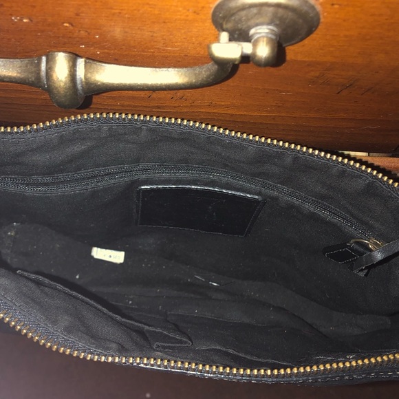 Coach Leather handbag w/adjustable strap - Picture 6 of 6